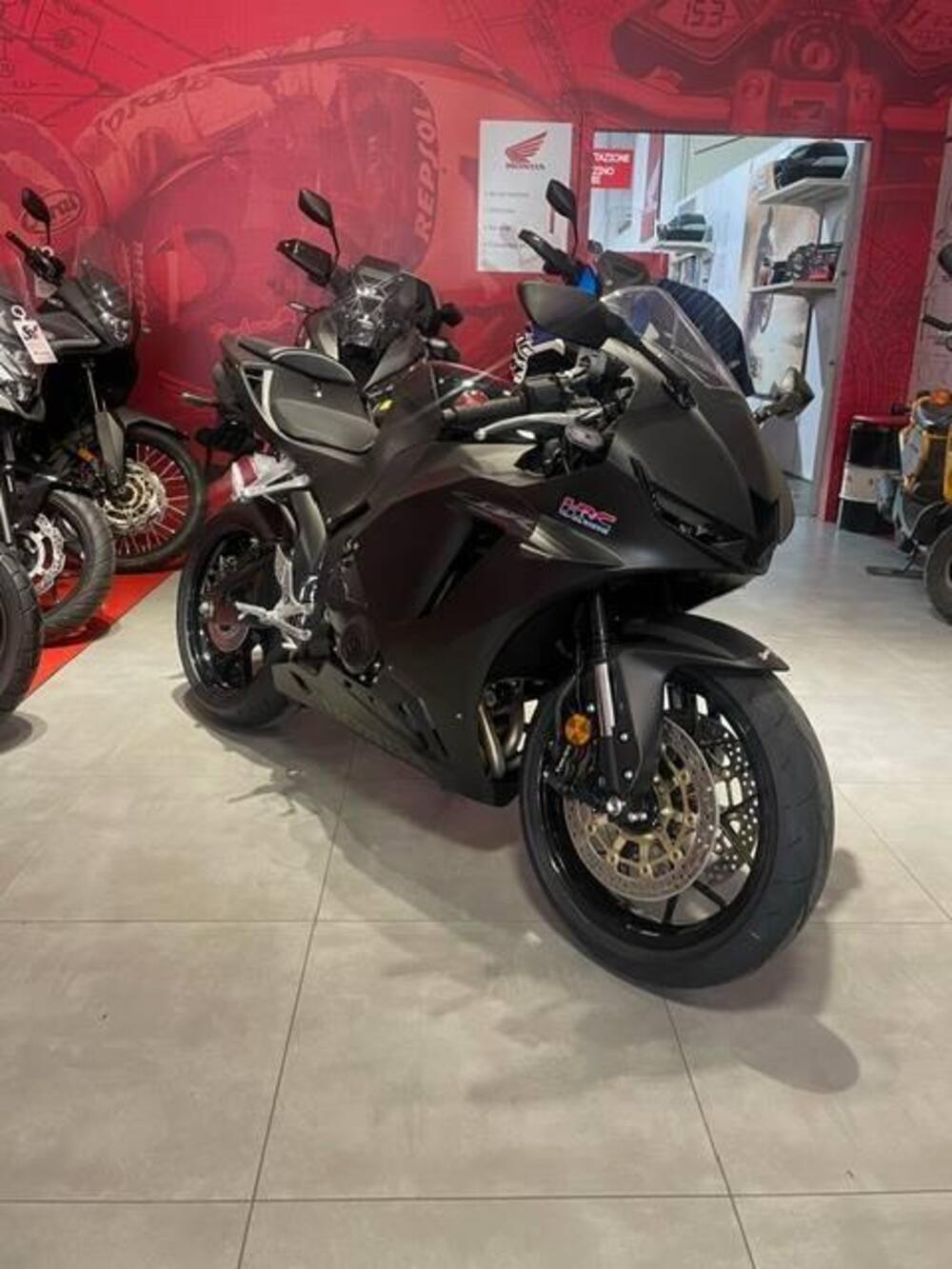 Honda CBR 600 RR (2024 - 25) (10)