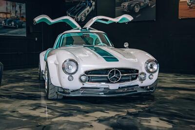 Mercedes 300SL o Tesla Model 3? Come osa una elettrica... 