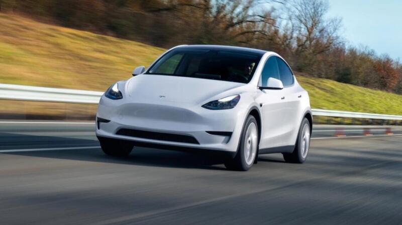 Tesla: arriva l&#039;aiutino alla batteria della Model Y, per&ograve; a pagamento