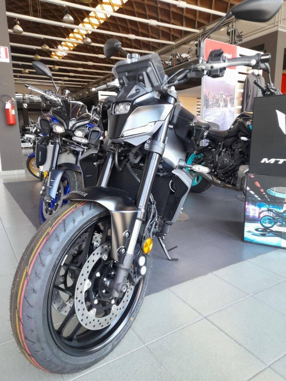 Yamaha MT-09 (2024 - 25) (2)