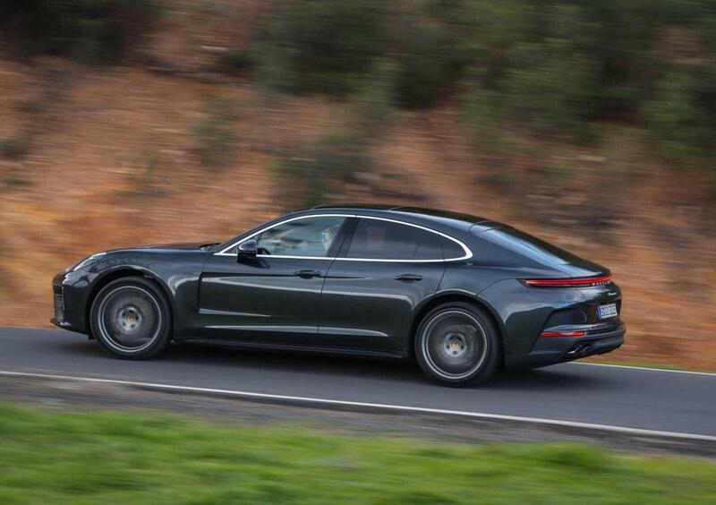 Porsche Panamera (4)