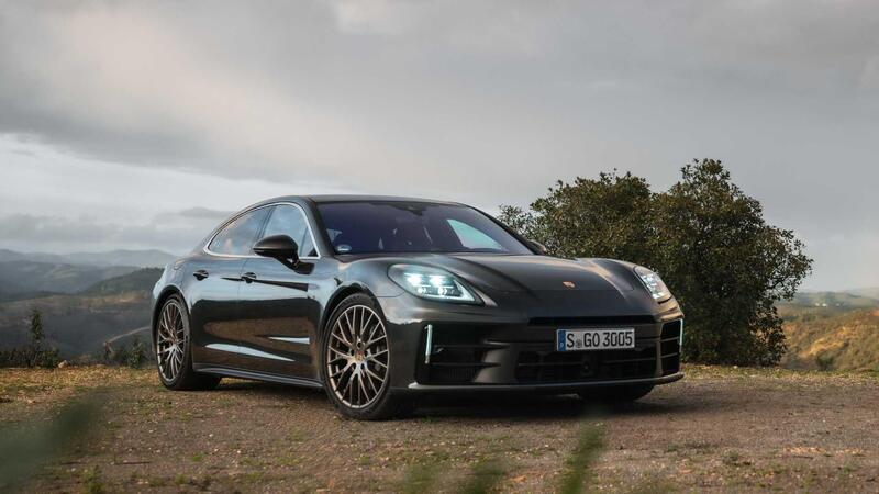 Porsche Panamera 4.0 GTS auto