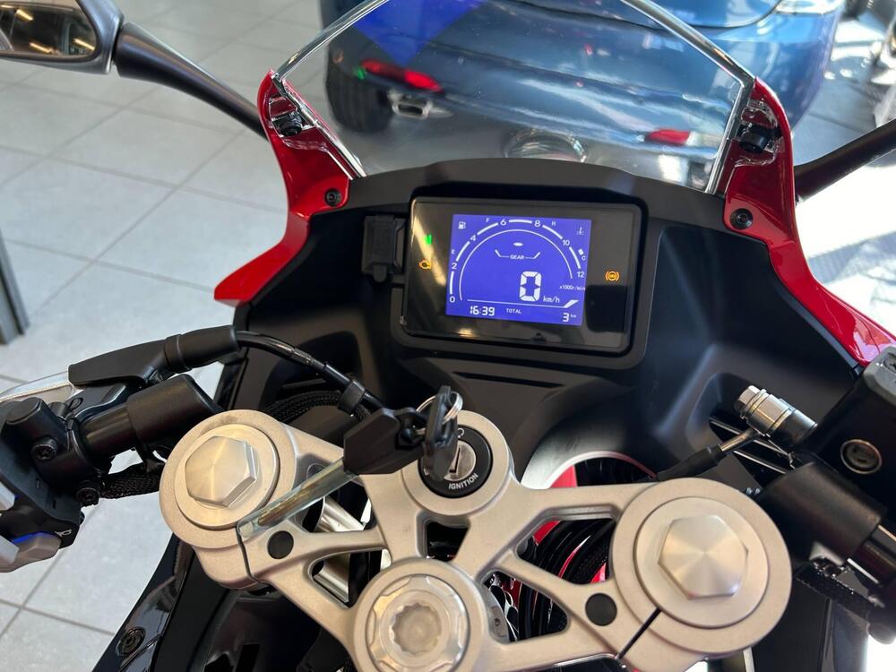 QJ Motor SRK 125 R (2024) (7)