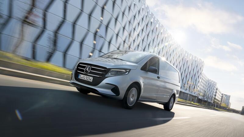 Mercedes Vito: vale tanto ORO quanto pesa questo furgone fino a 9 posti [VIDEO]