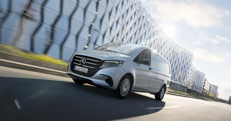 Mercedes Vito: vale tanto ORO quanto pesa questo furgone fino a 9 posti [VIDEO]