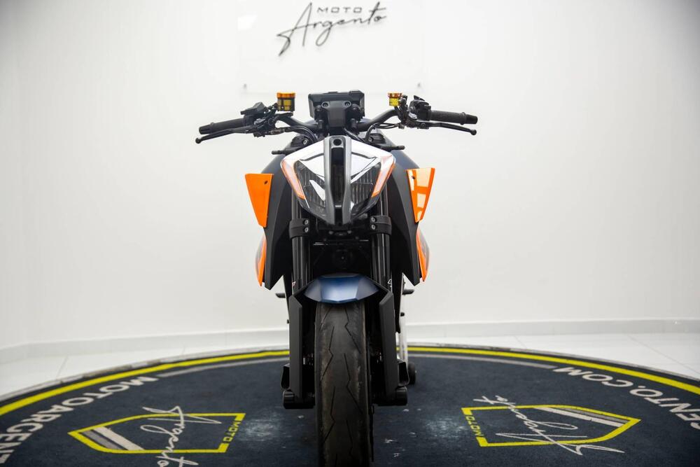 KTM 1290 Super Duke R (2020) (8)