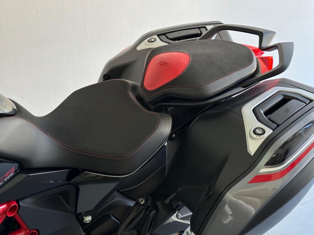 MV Agusta Turismo Veloce 800 RC SCS (2021 - 22) (8)