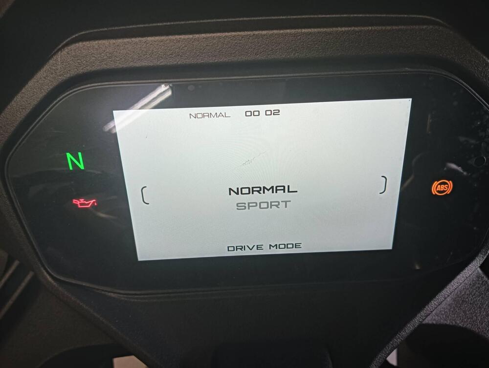 QJ Motor SRK 550 RS (2024 - 25) (12)