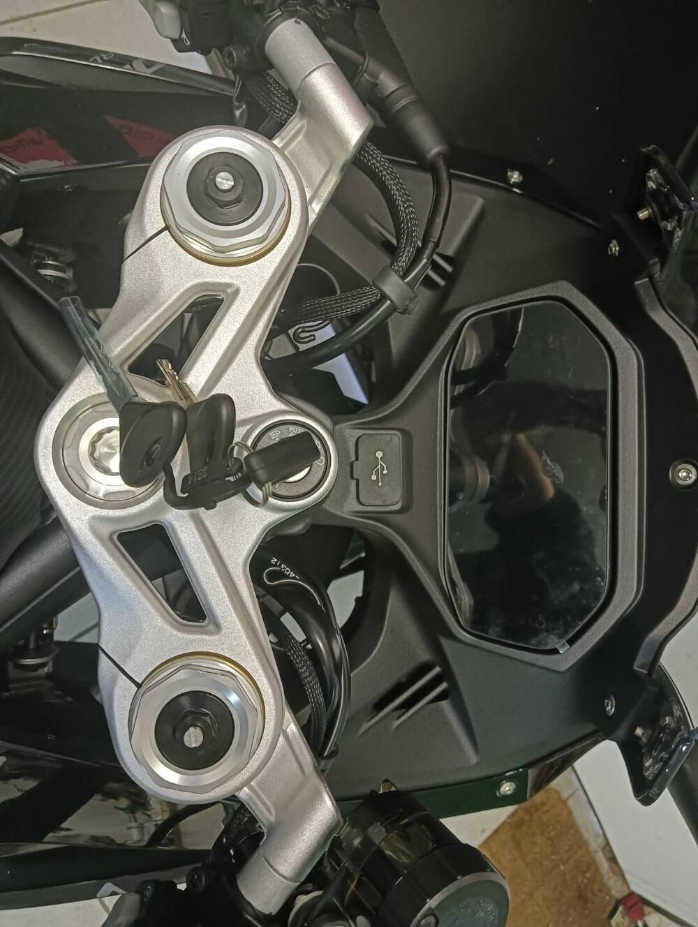 QJ Motor SRK 550 RS (2024 - 25) (15)