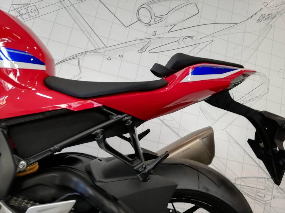 Honda CBR 1000 RR-R Fireblade SP (2024 - 25) (18)