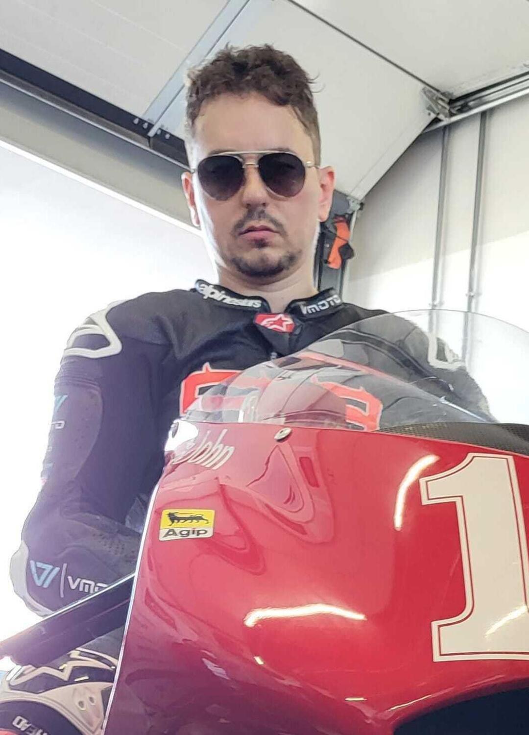 "Pecco e Marquez non faranno come me e Vale": Jorge Lorenzo a MOW tra confidenze toste su "quei due crash a Misano", Acosta, Toprak e "la Cagiva 500 2T che..."