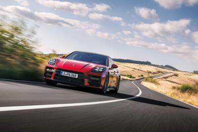 Porsche, aggiornata la Panamera con le version GTS e Turbo S E-hybrid