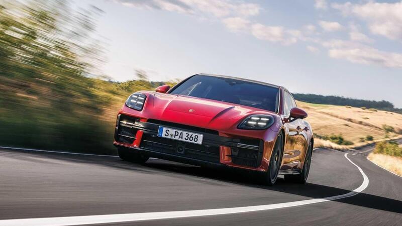 Porsche, aggiornata la Panamera con le version GTS e Turbo S E-hybrid