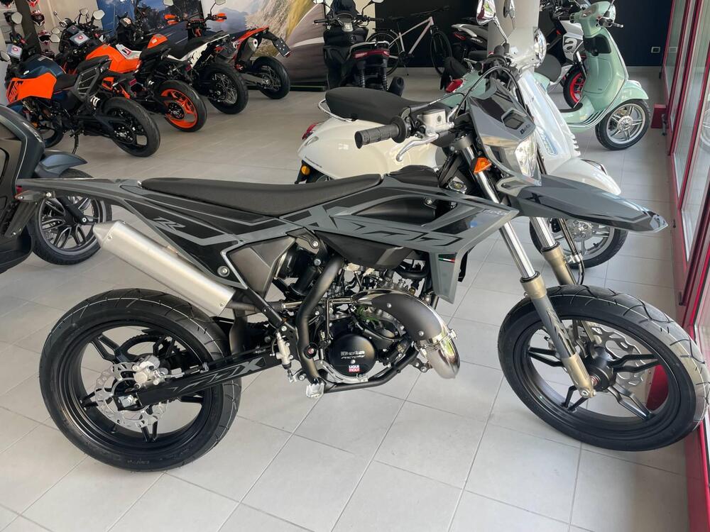 Betamotor RR 50 Motard (2021 - 25) (3)