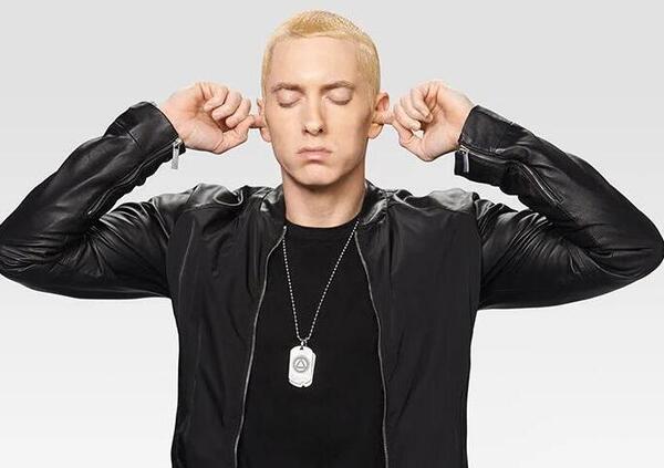 The Death of Slim Shady? Dio Salvi Eminem (che percula Kanye West), o forse no: ecco perch&eacute; l&#039;album entrer&agrave; comunque nella storia