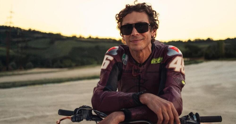 Valentino Rossi e gli occhiali di lusso Jacques Marie Mage: ma quanto costano i modelli &quot;da moto&quot; Assen, Tramonto e Donato? Spoiler: tanto... Ecco prezzi e storia della collaborazione tra il Dottore e il brand americano