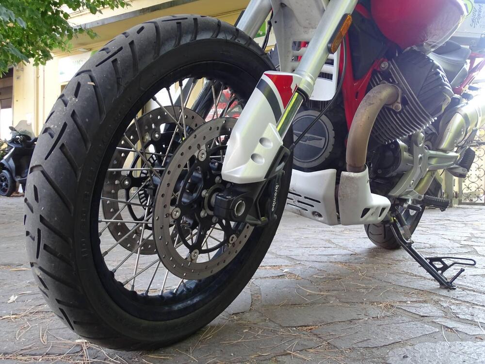 Moto Guzzi V85 TT Evocative Graphics (2019 - 20) (10)