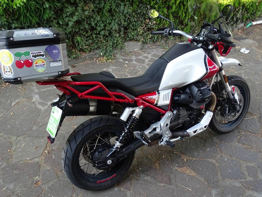 Moto Guzzi V85 TT Evocative Graphics (2019 - 20) (14)