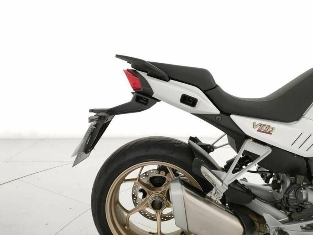 Moto Guzzi V100 Mandello (2022 - 24) (7)