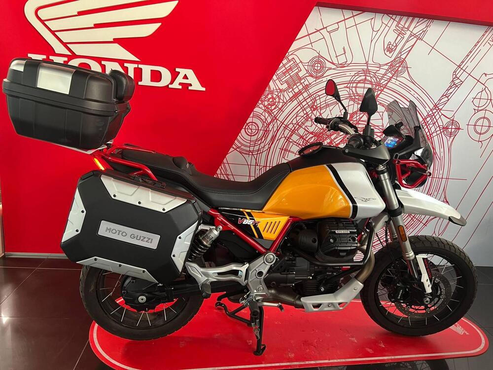 Moto Guzzi V85 TT Travel (2021 - 23) (2)