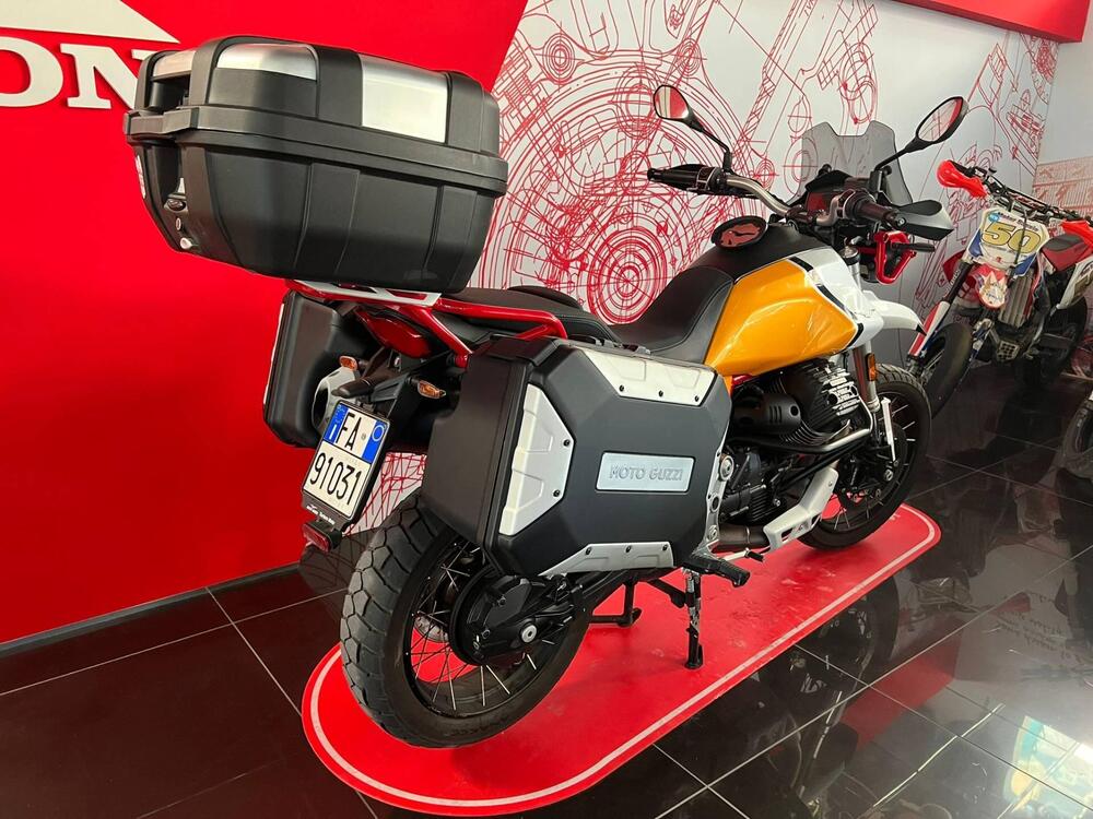 Moto Guzzi V85 TT Travel (2021 - 23) (4)