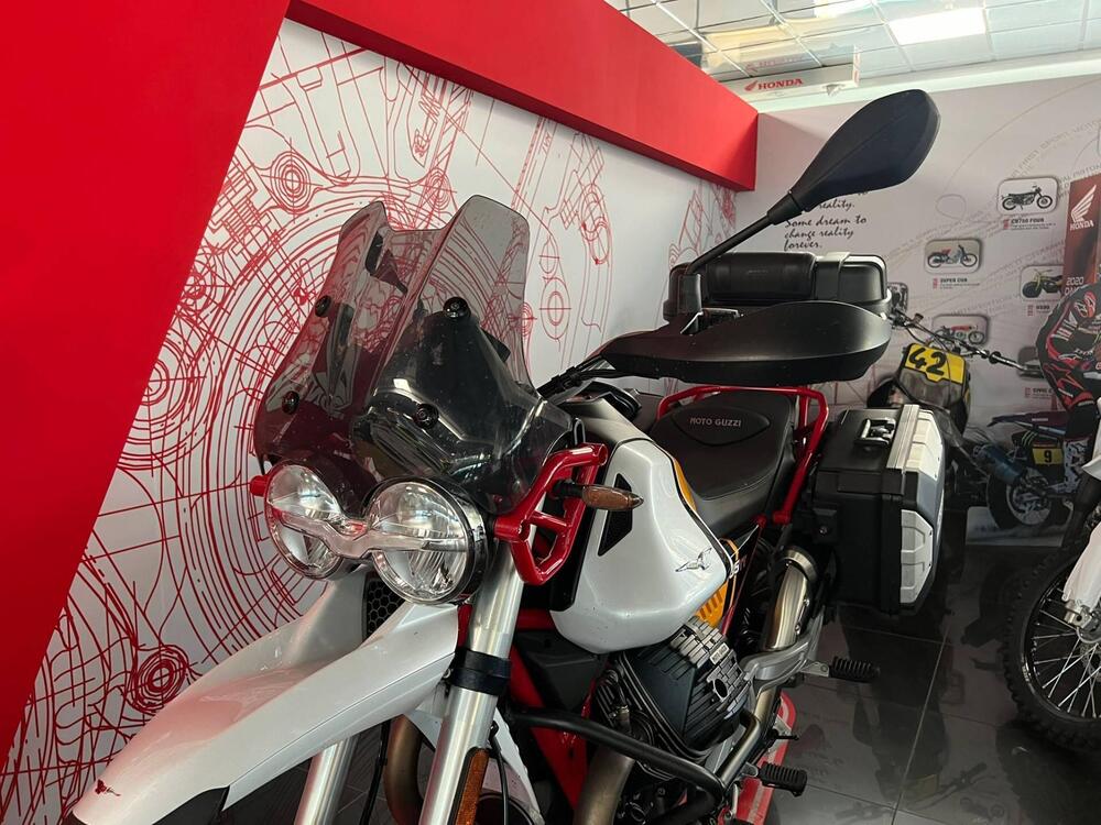 Moto Guzzi V85 TT Travel (2021 - 23) (6)