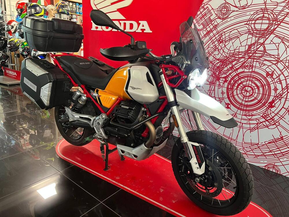 Moto Guzzi V85 TT Travel (2021 - 23) (7)