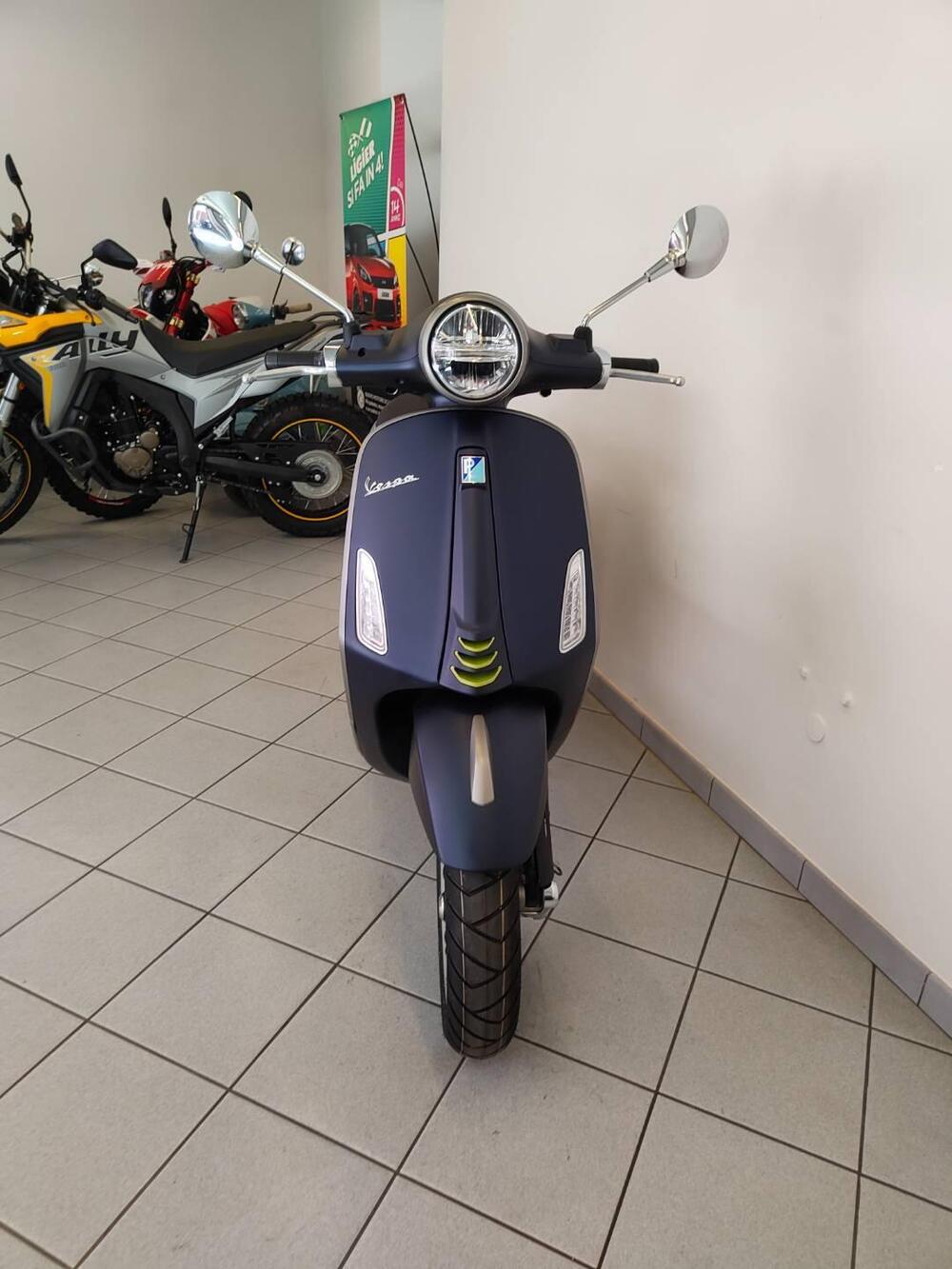 Vespa Primavera 125 Tech (2024 - 25) (6)