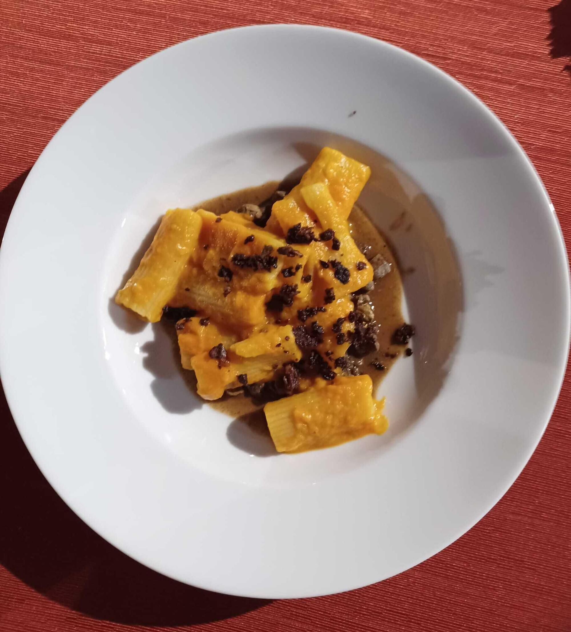 Rigatoni alla zucca con fegatini di maiale