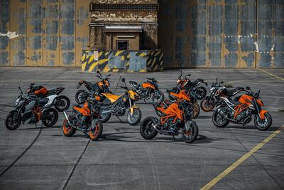 Duke Domination: in pista a Misano con i piloti del Red Bull KTM Factory Racing. Se hai un Duke non puoi mancare