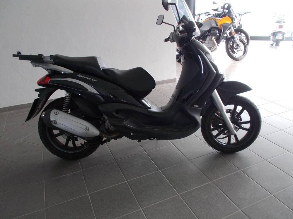 Piaggio Beverly 250 i.e. (2004 - 06) (2)