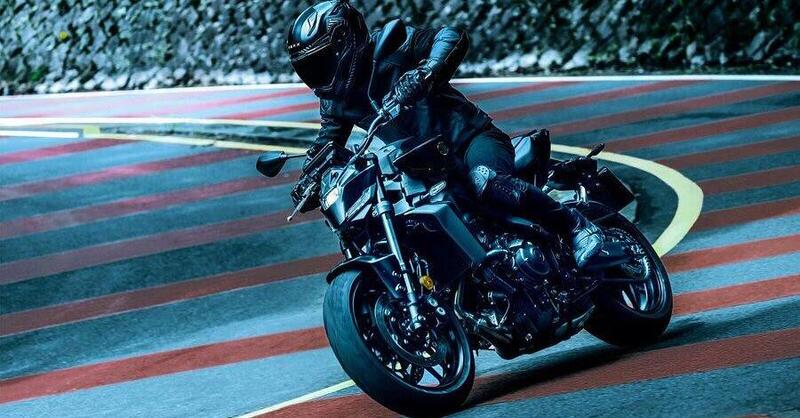 Yamaha MT-09 Y-AMT: ecco la prima moto della Casa di Iwata con cambio manuale automatico