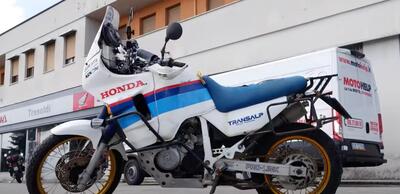 Come trasportare la vostra moto nel migliore dei modi? [VIDEO]