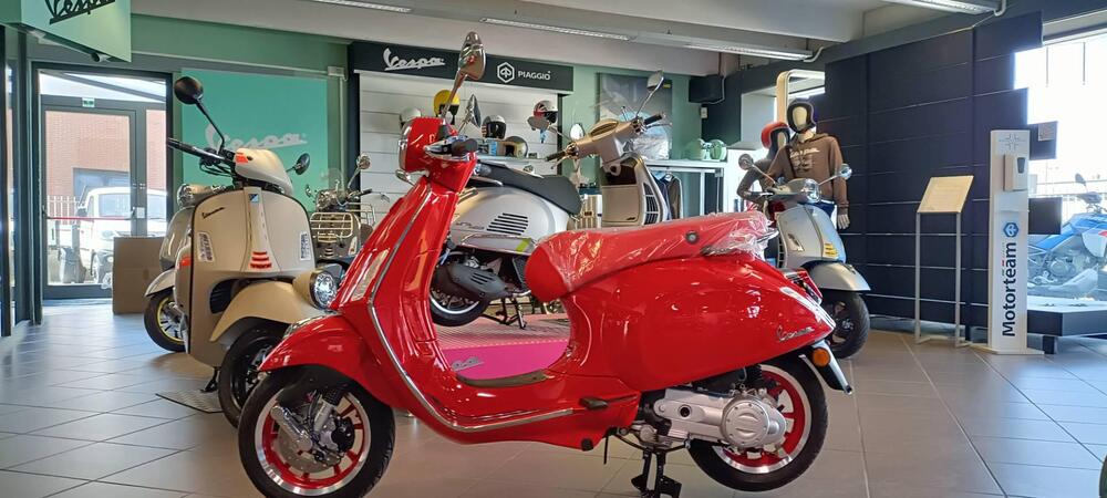 Vespa Primavera 50 RED (2023 - 25) (4)