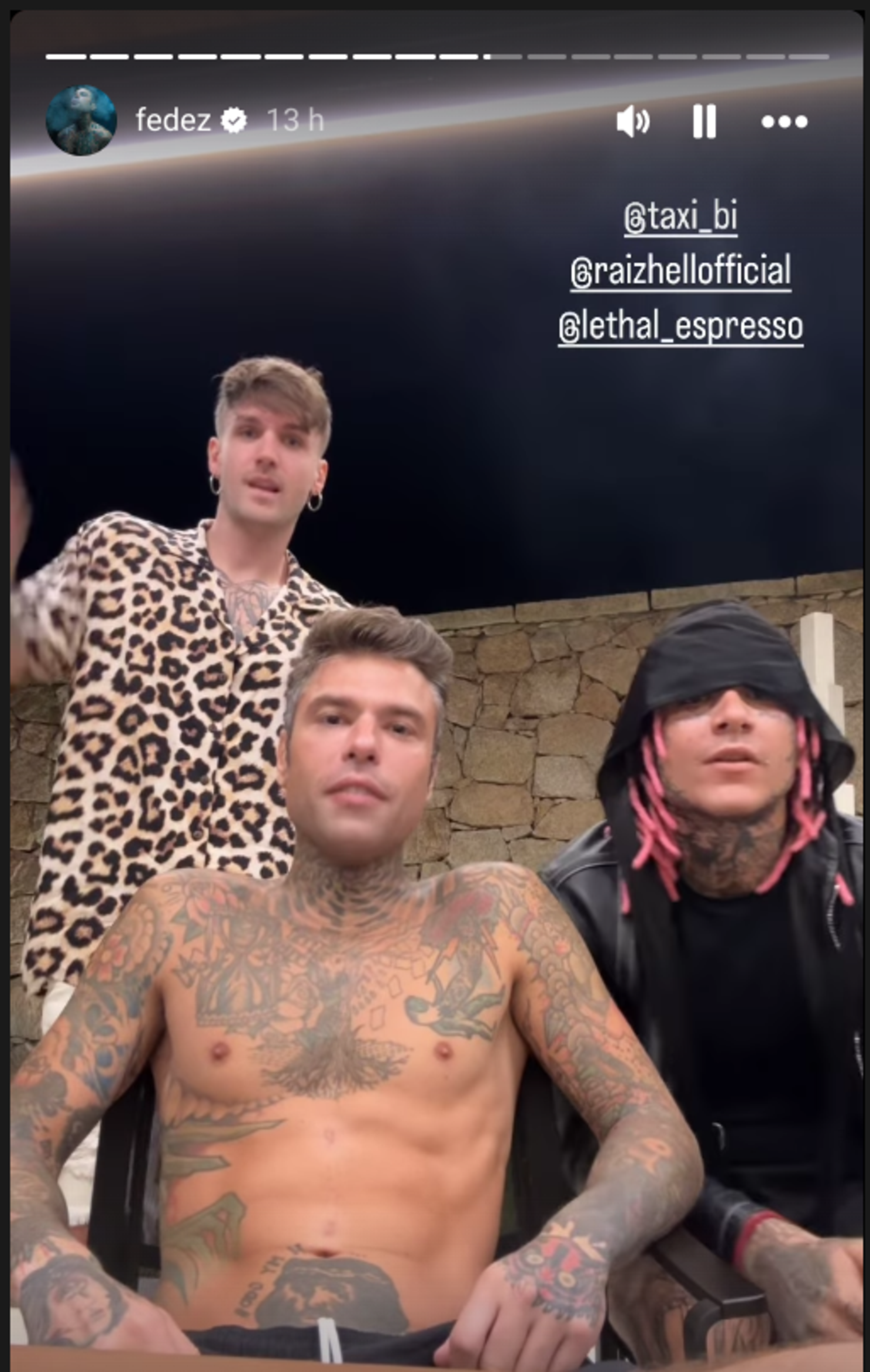 Fedez, Taxi B e Raizhell presentano Rosal&igrave;a su Instagram