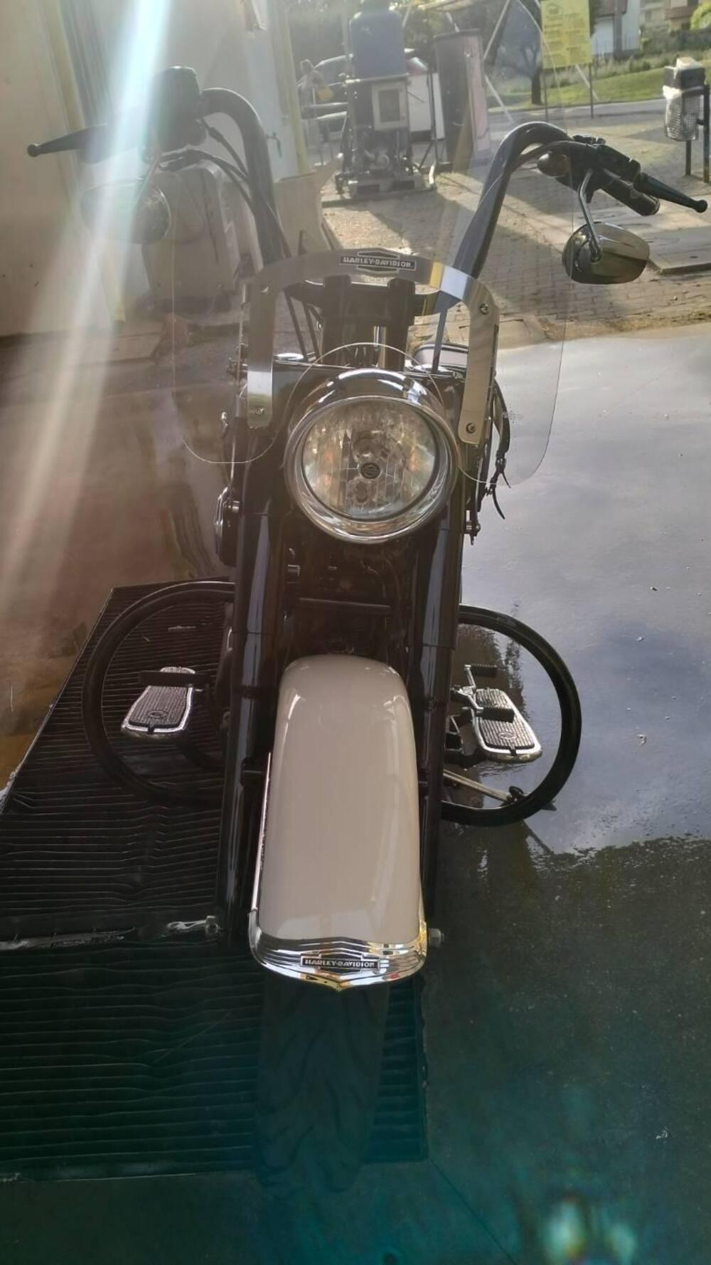 Harley-Davidson 1585 Softail Deluxe (2011) - FLSTN (4)