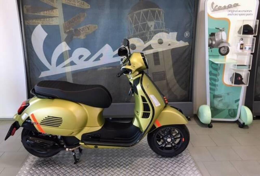 Vespa GTS 125 Super Sport (2025) (3)