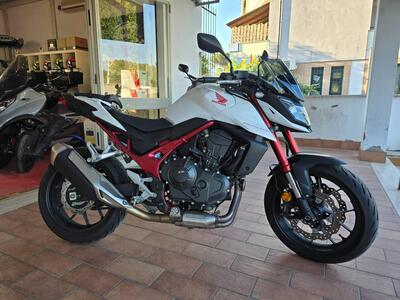 Honda CB 750 Hornet (2023 - 24) usata