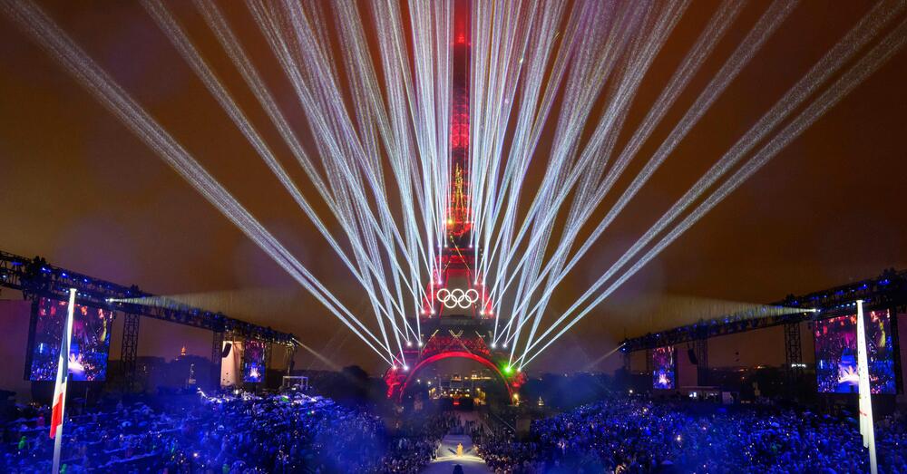 Olimpiadi, ma quanto ca*are ha fatto la cerimonia di apertura? L&#039;abbiamo vista in Francia e a parte Gimbo Tamberi che perde la fede, Mattarella con il poncho, la nazionale azzurra, Nadal, Celine Dion e la pioggia&hellip;