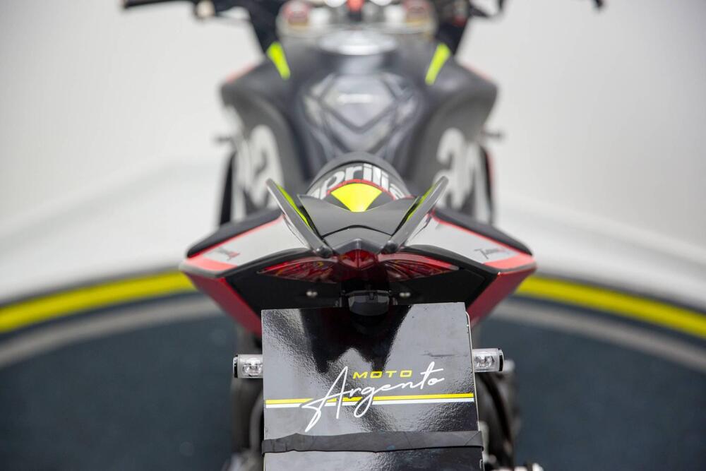 Aprilia Tuono V4 R (2011 - 15) (12)