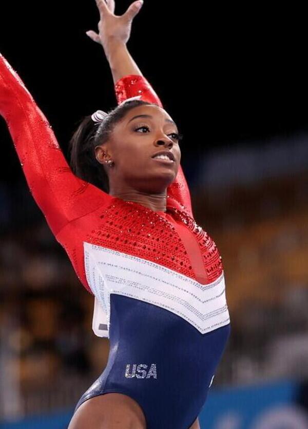 Dal buio dell&rsquo;Olimpiade di Tokyo alla rinascita: oggi torna in pedana la pi&ugrave; grande di tutti, Simone Biles