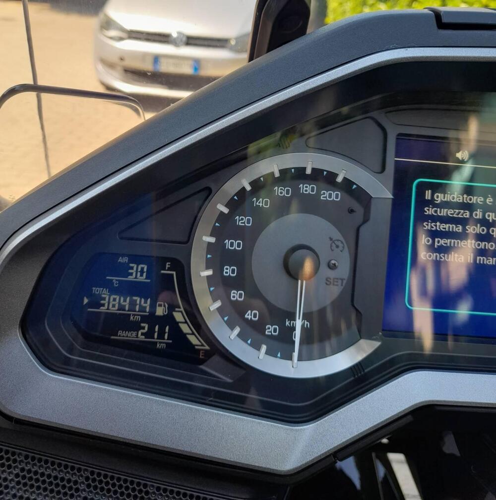 Honda GL 1800 Gold Wing Tour (2020) (2)