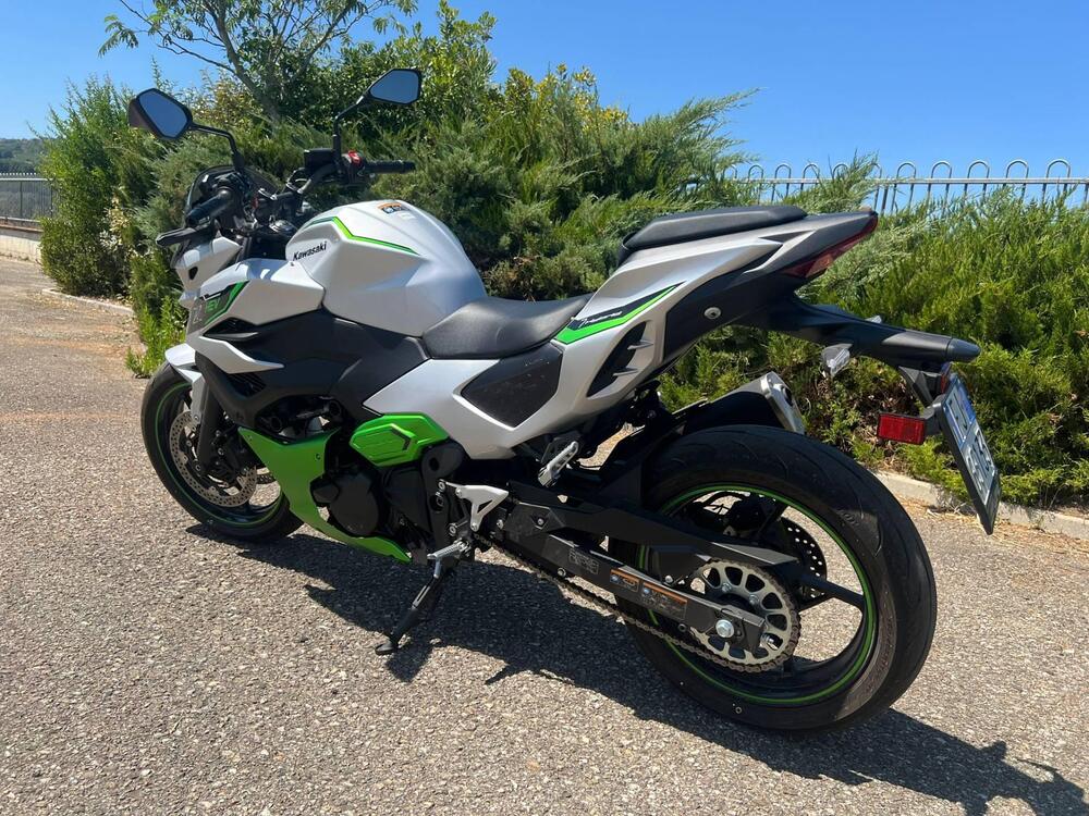 Kawasaki Z7 Hybrid (2024 - 25) (2)
