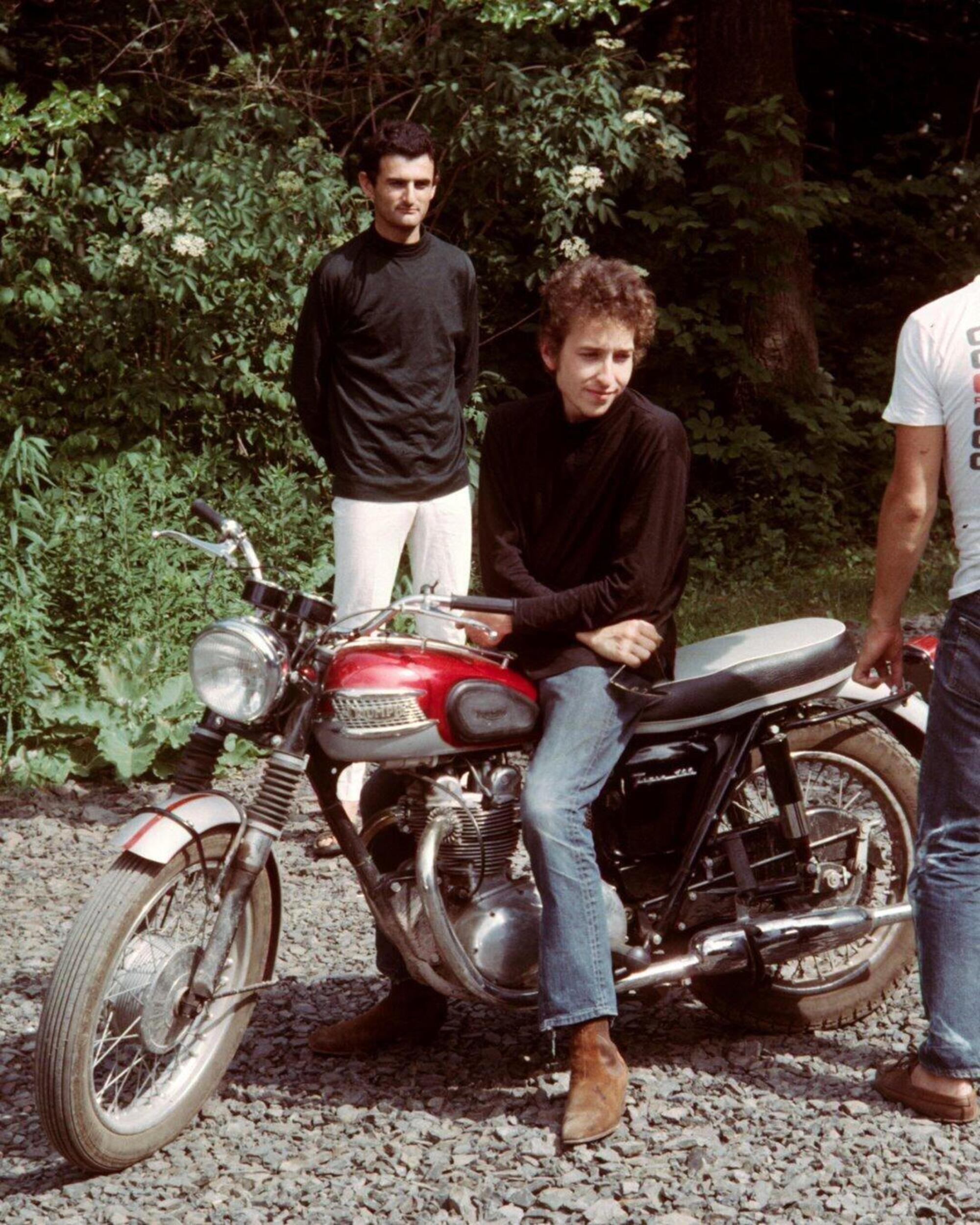 Bob Dylan in sella alla sua moto