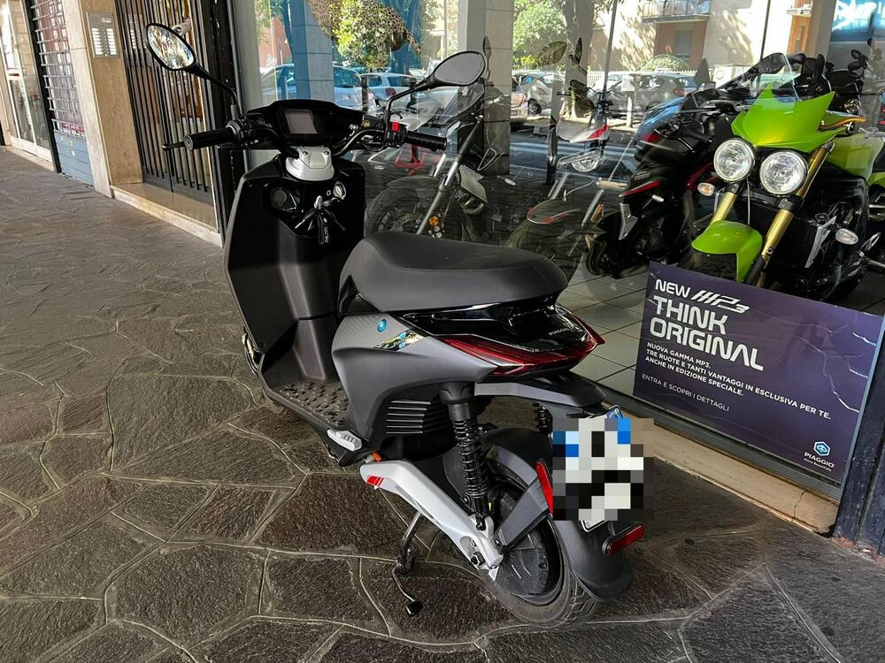 Piaggio 1 Active (2022 - 26) (2)