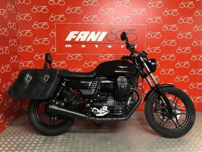 Moto Guzzi V7 III Stone (2017 - 20) usata