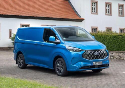 Ford E-Transit Custom Furgone (2024--&gt;&gt;)