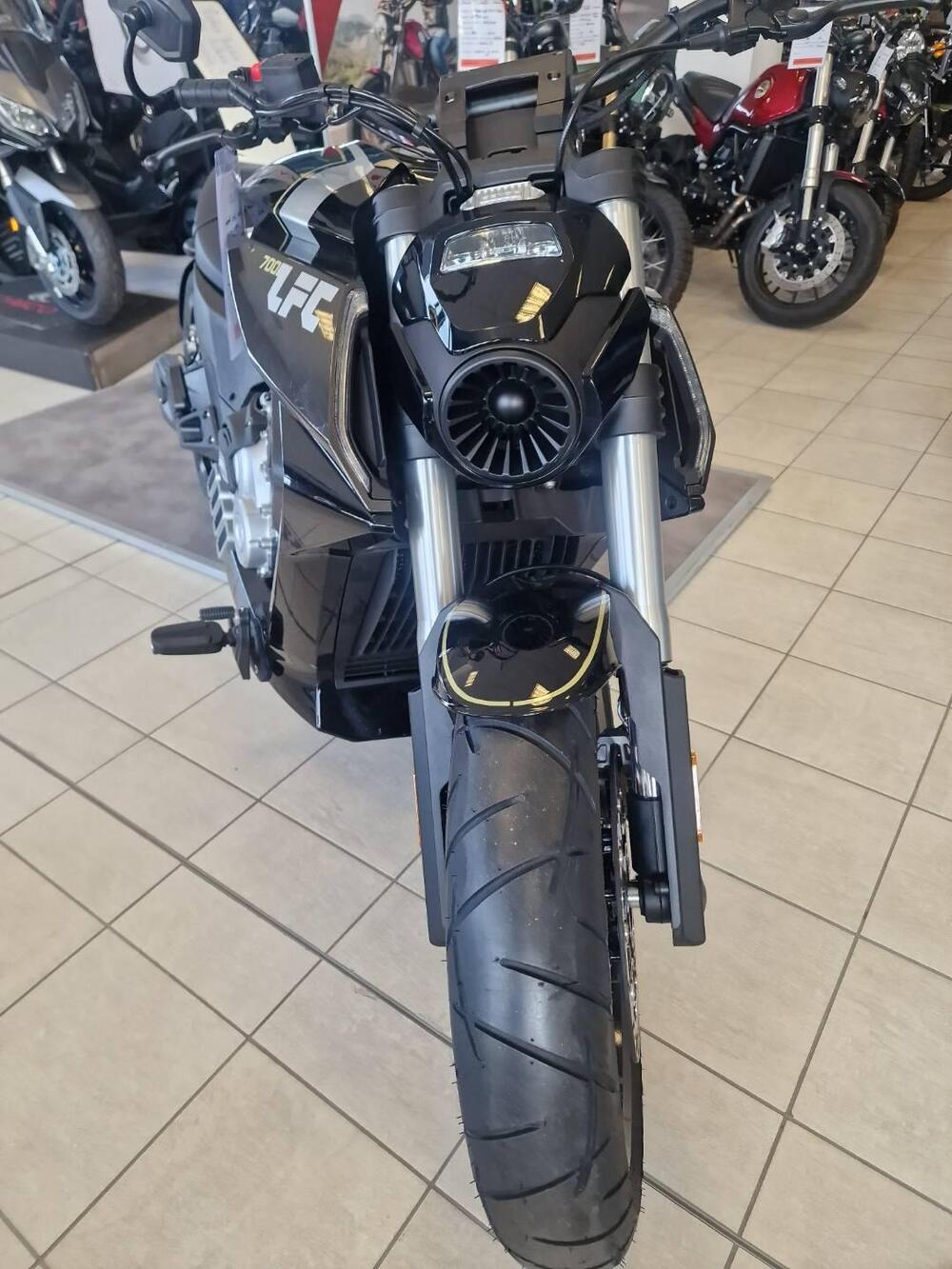 Benda Motorcycles LFC 700 (2024 - 25) (4)