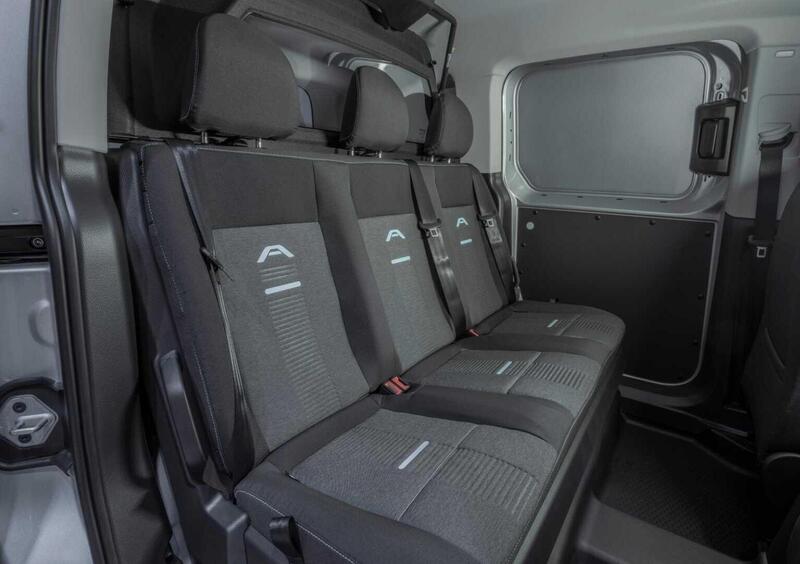 Ford Transit Connect  (10)