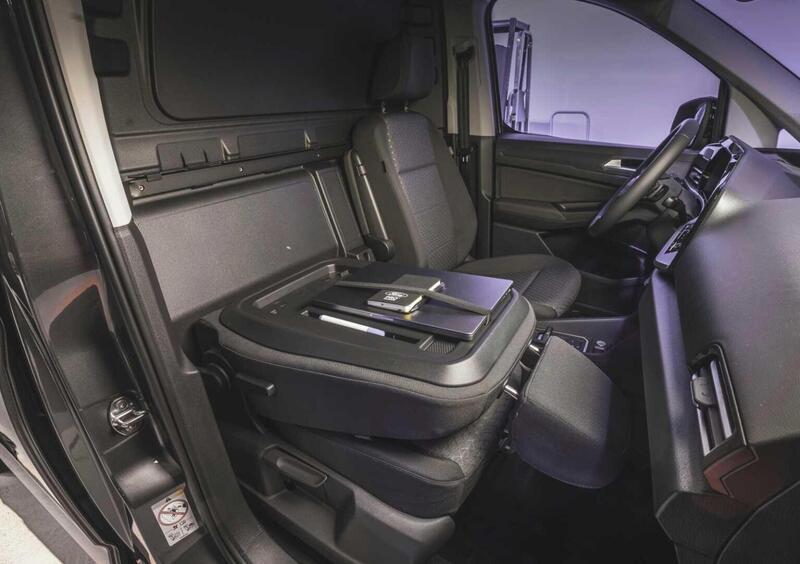 Ford Transit Connect  (8)
